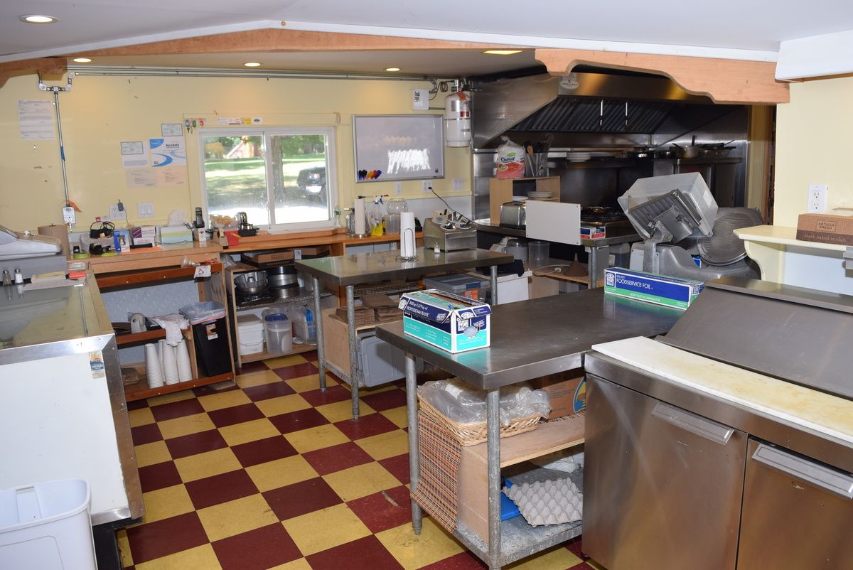 Freeport Village Restaurant/Market: 97 South Freeport Road, Freeport, ME 04032